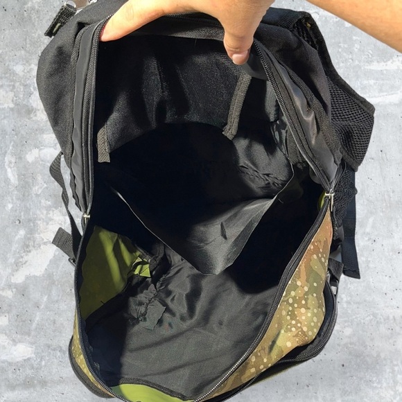 Green Camouflage Backpack Camo - Picture 8 of 16